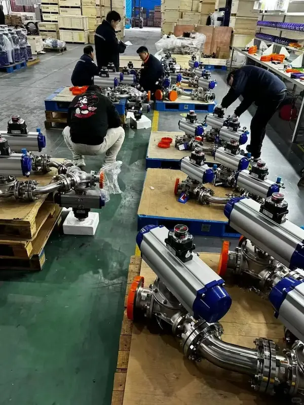 Valve pressure and leak test before shipment