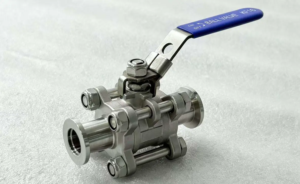 Manual lever operated ball valve