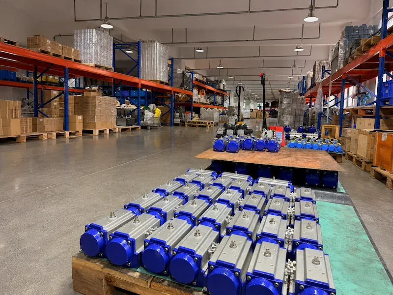 Valve actuator and drive assembly on the production line