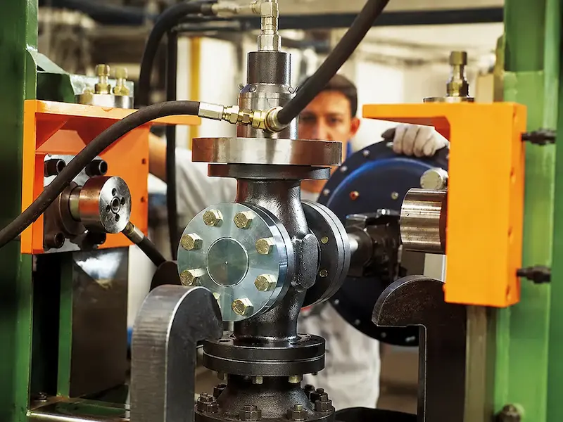 Valve functional adjustment and travel check