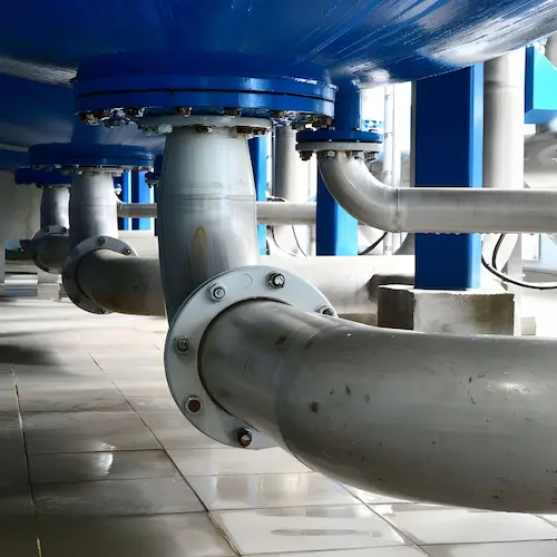Power plant condensate piping and pump system with industrial valves