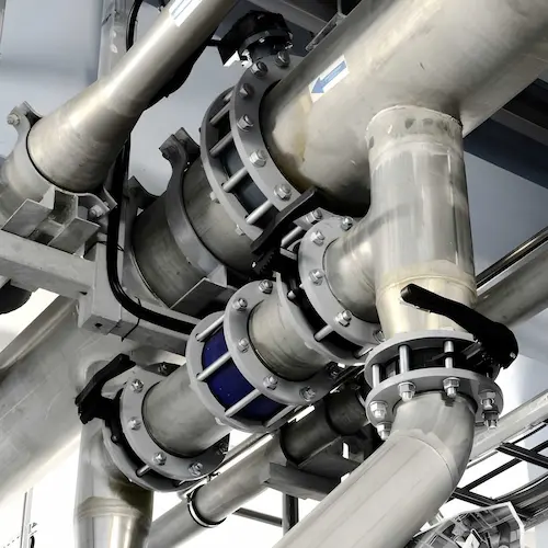 Pump and compressor station with industrial valves